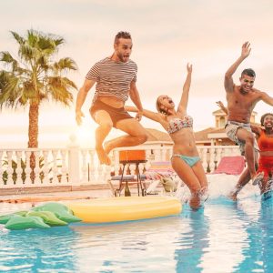 1674840236_havio-club-p-pul-vecherinka-krasivo-67